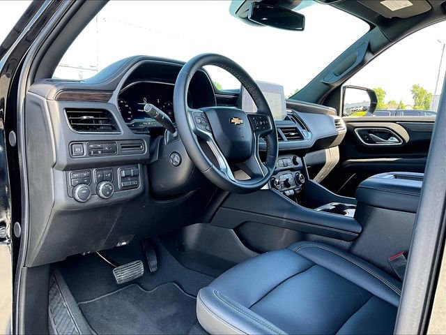 Used 2024 Chevrolet Tahoe LT w/ LT Signature Package AWD/4WD image 8