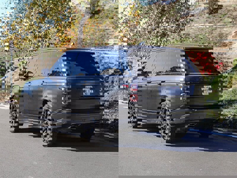 Used 2019 Land Rover Range Rover HSE image 4