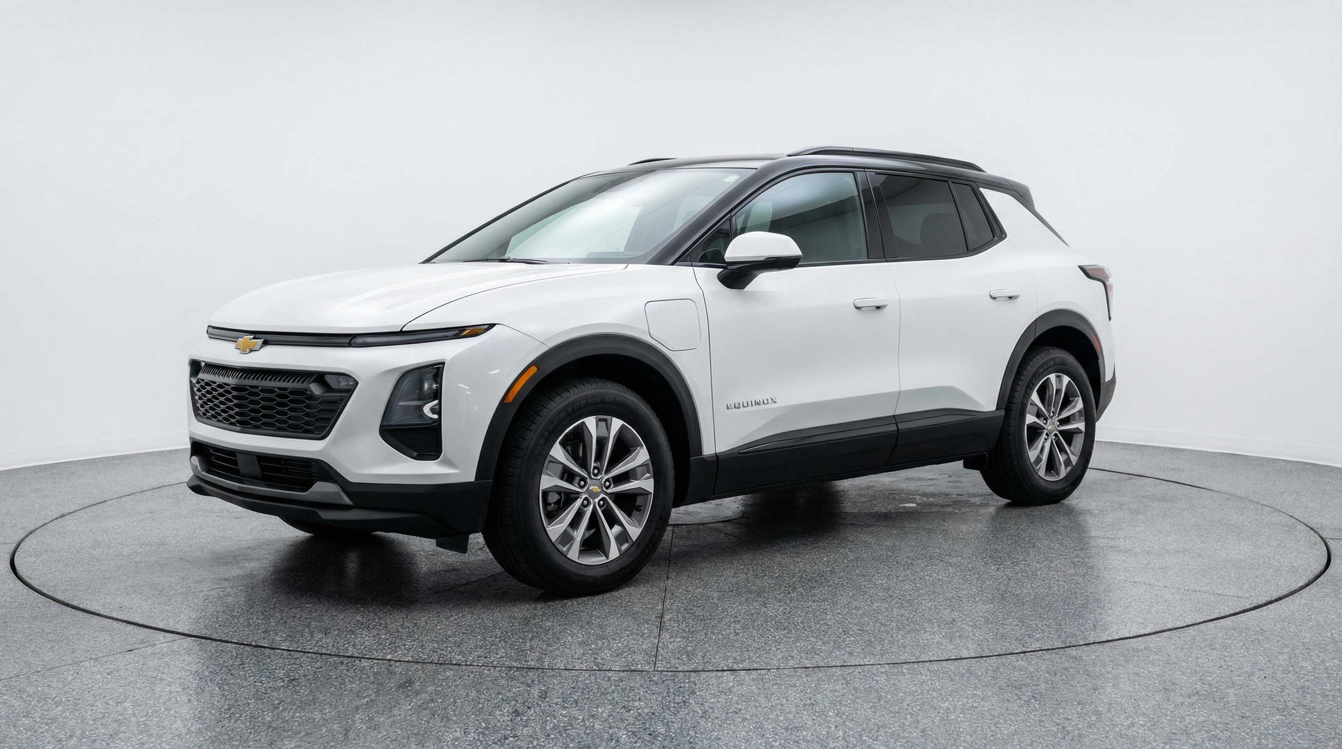 Used 2025 Chevrolet Equinox LT image 3