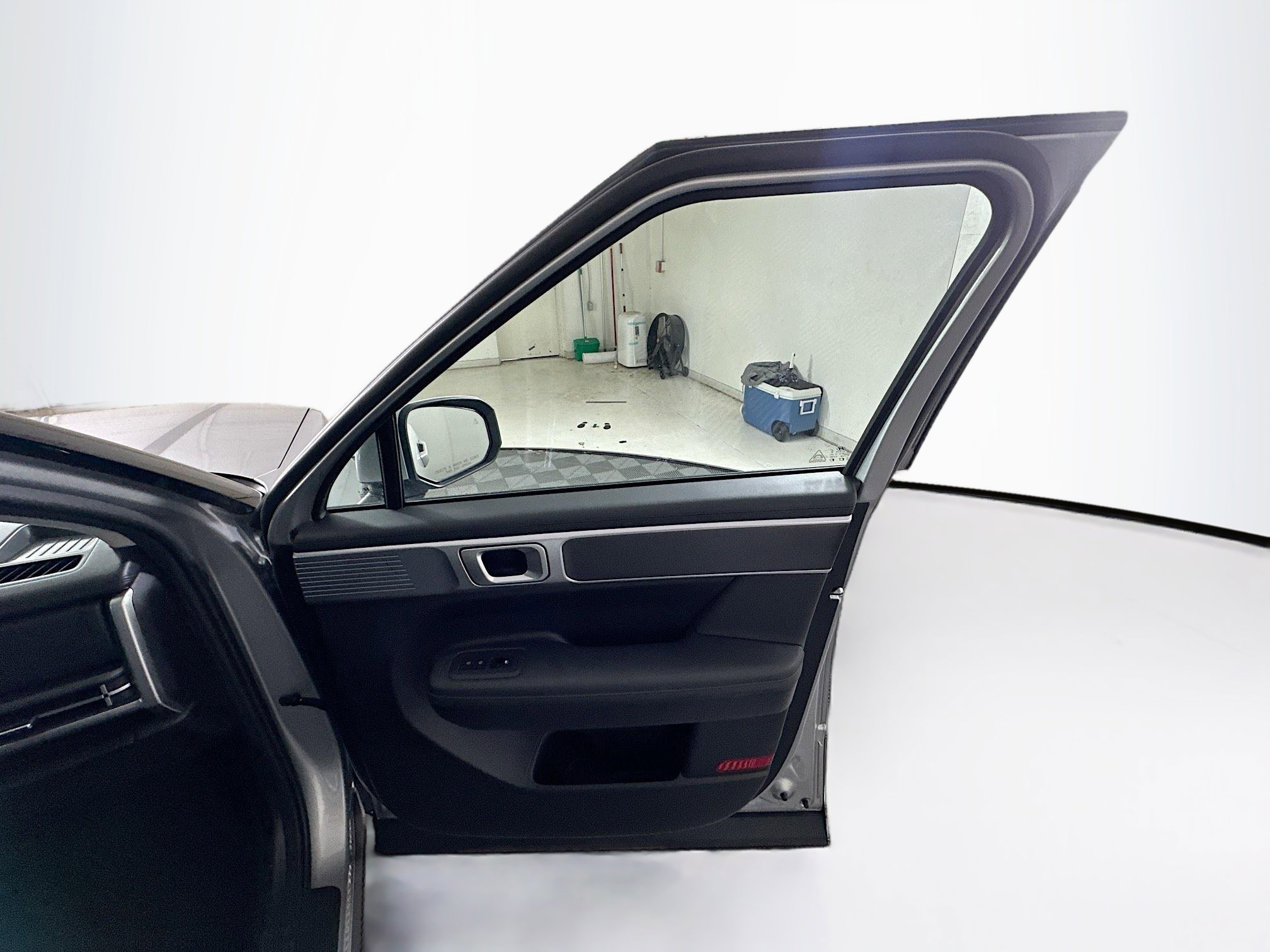 Used 2025 Hyundai Santa Fe SEL FWD image 33