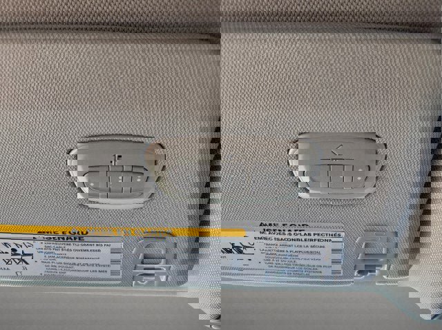 Used 2023 Jeep Grand Cherokee Limited w/ Luxury Tech Group II image 17