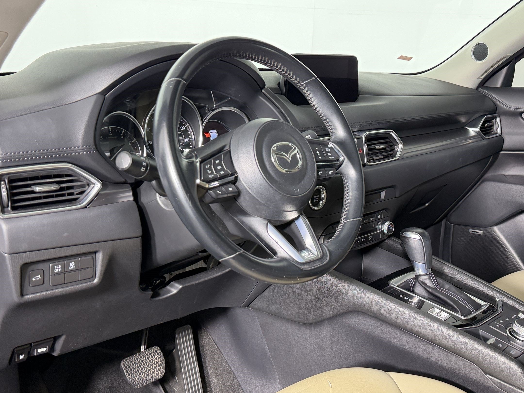Used 2019 MAZDA CX-5 Touring FWD image 3