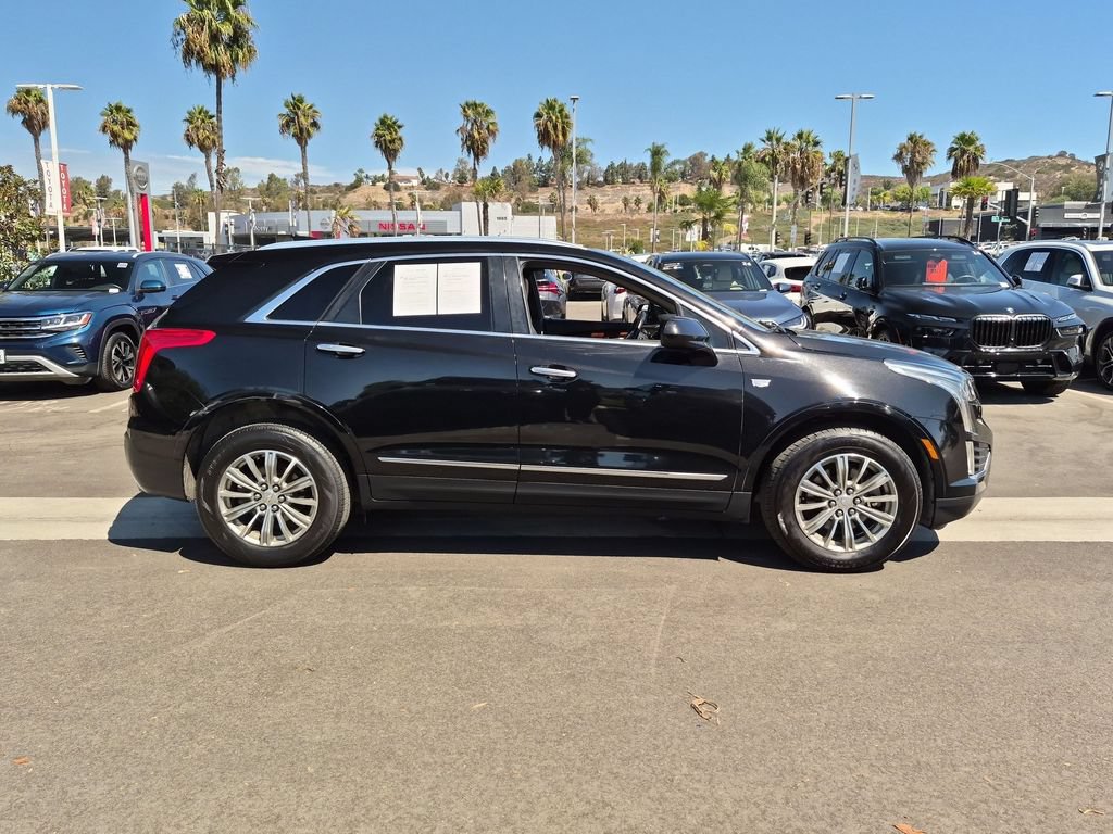 Used 2018 Cadillac XT5 Luxury w/ Driver Awareness Package FWD image 3