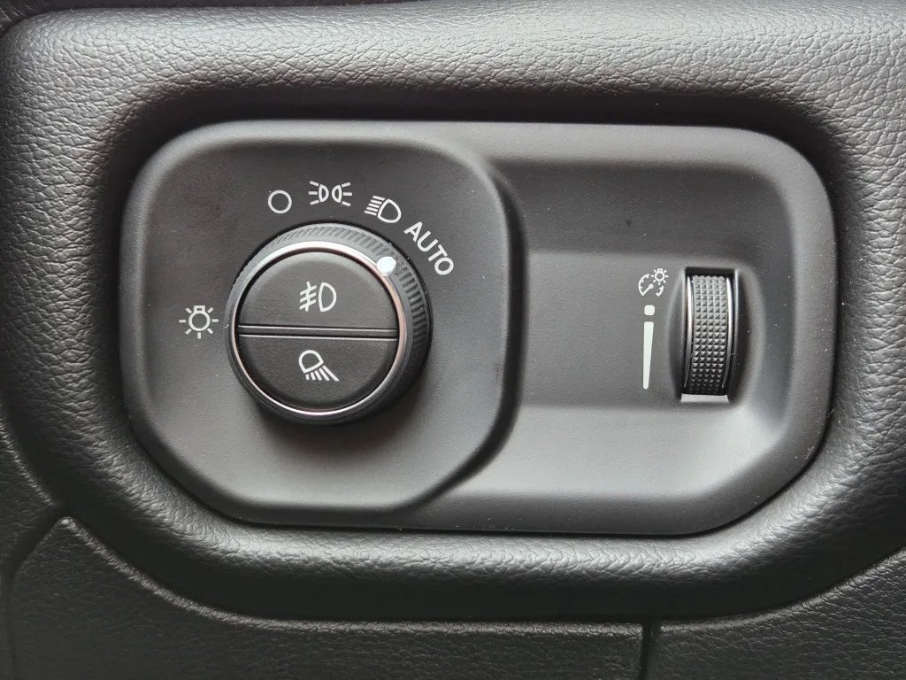 New 2026 RAM 1500 Big Horn AWD/4WD image 13