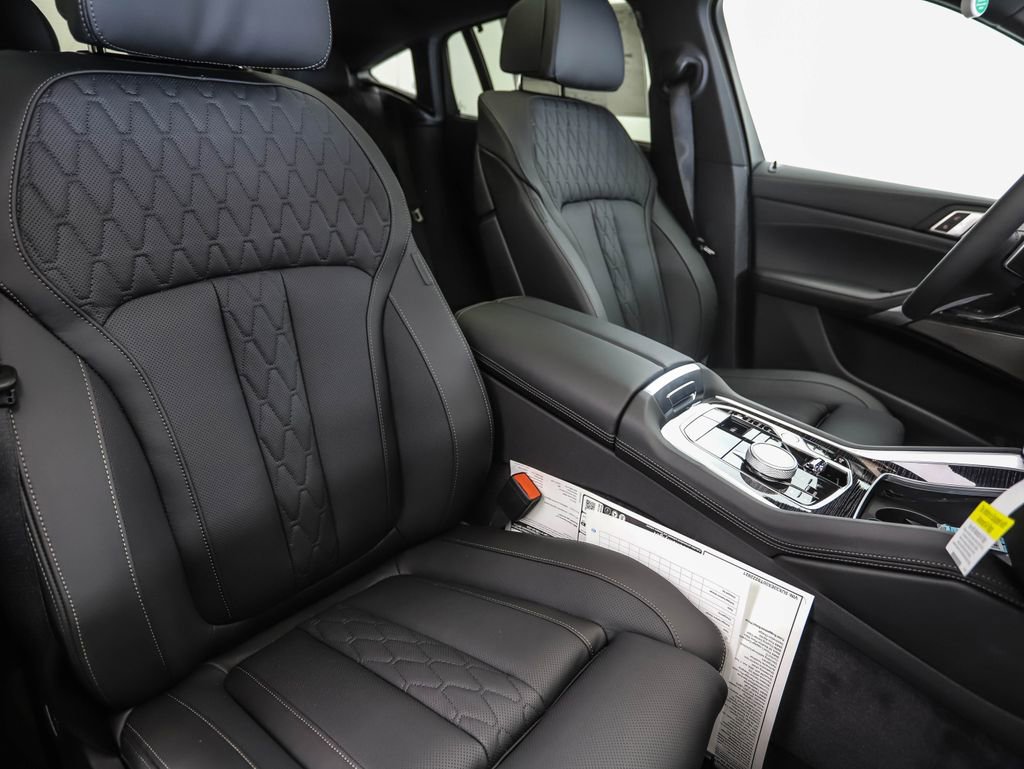 New 2026 BMW X6 xDrive40i w/ Executive Package image 31
