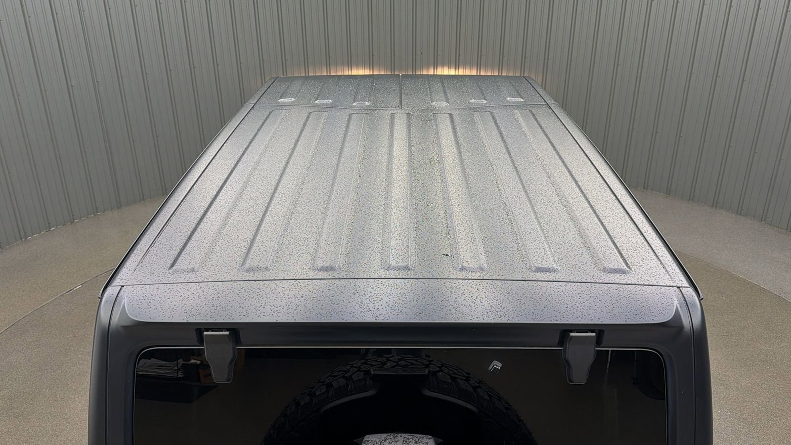 Used 2024 Jeep Wrangler Unlimited w/ Dual Top Group AWD/4WD image 18