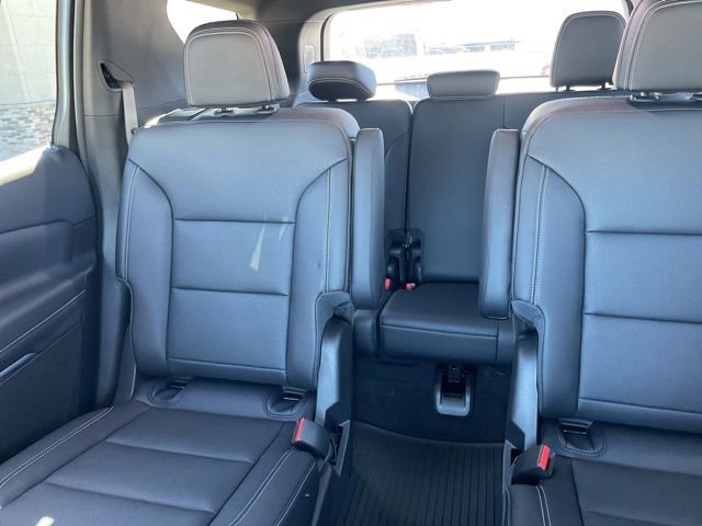 Used 2025 Chevrolet Traverse LT w/ LPO, Floor Liner Package image 8