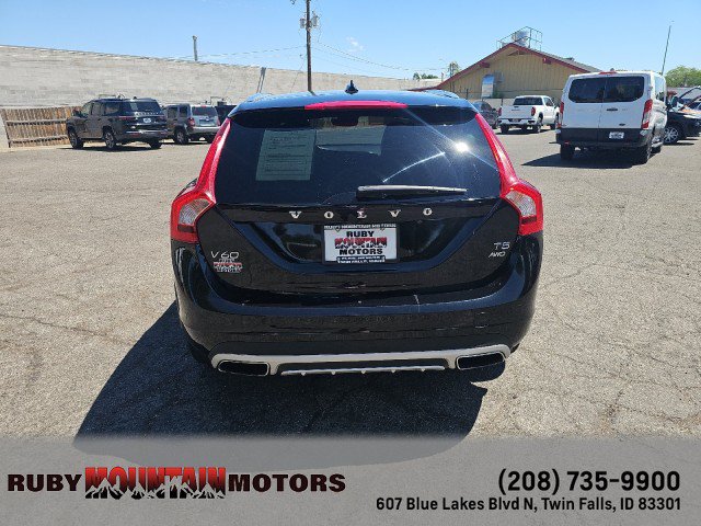 Used 2018 Volvo V60 T5 Cross Country AWD/4WD image 6