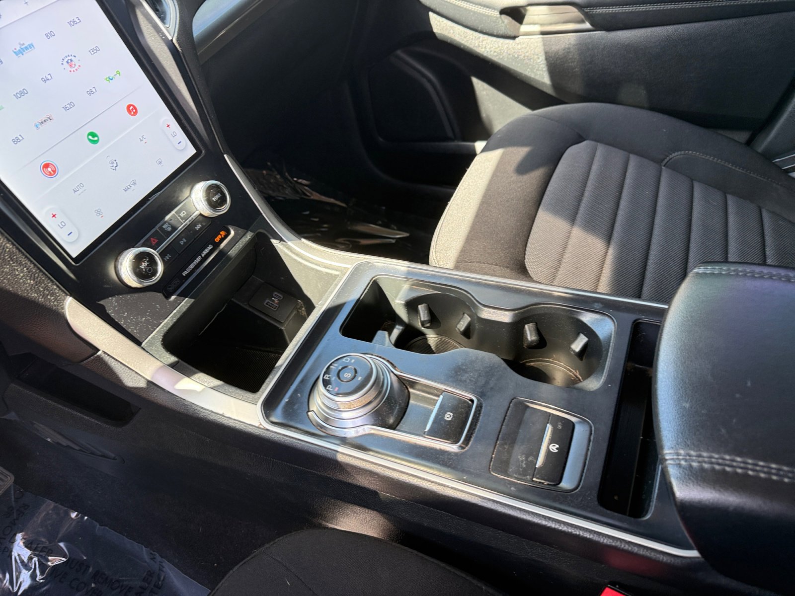 Certified 2024 Ford Edge SE w/ Black Appearance Package image 13