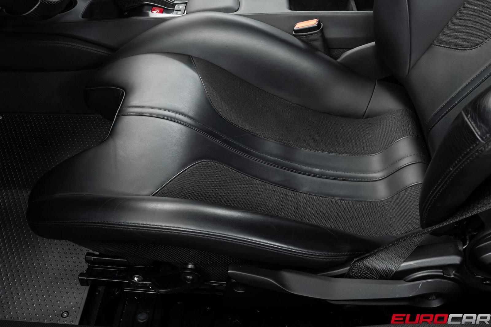Used 2019 Ferrari 488 Pista Coupe RWD image 50