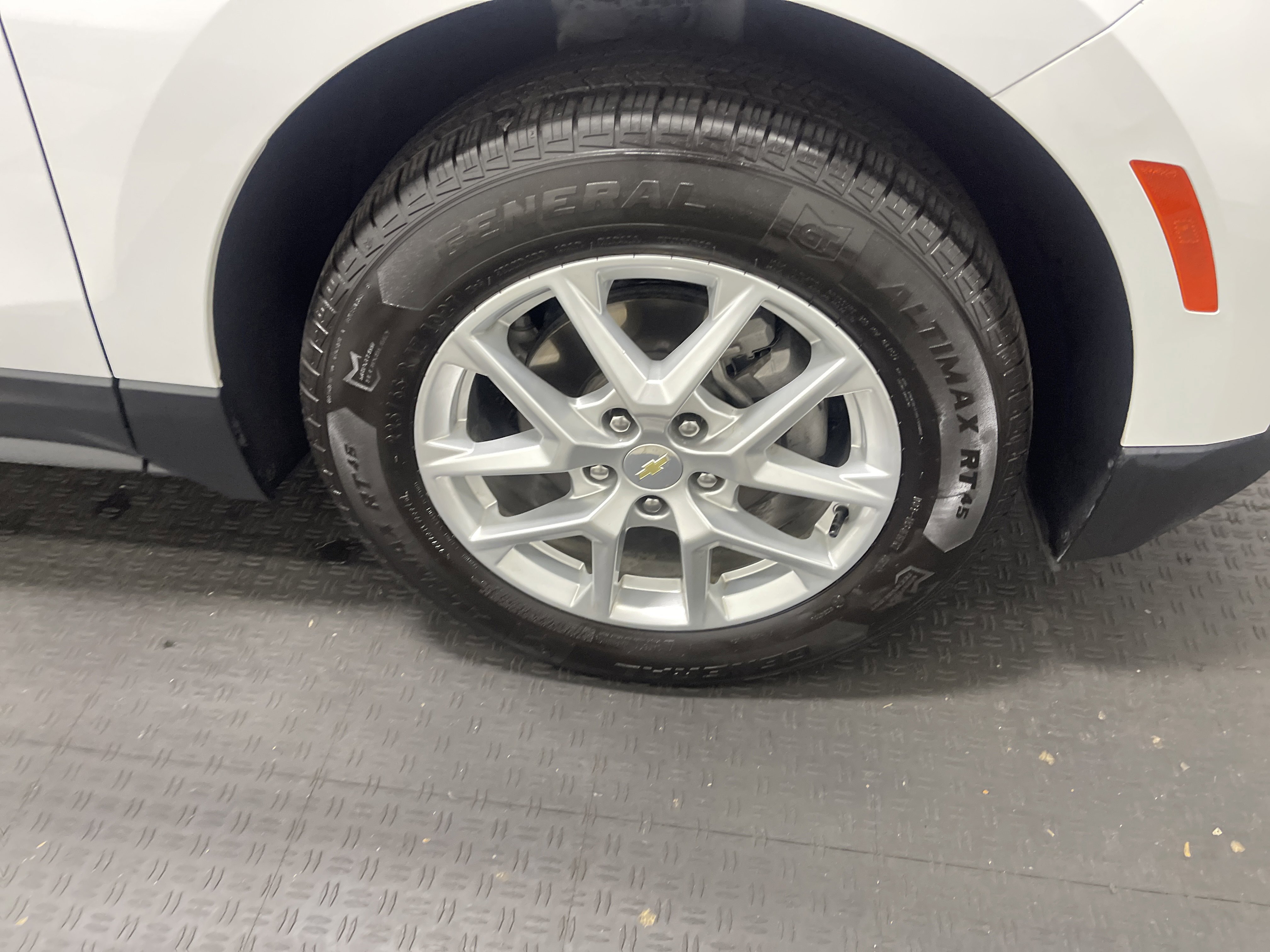 Used 2022 Chevrolet Equinox LT w/ Driver Convenience Package image 29