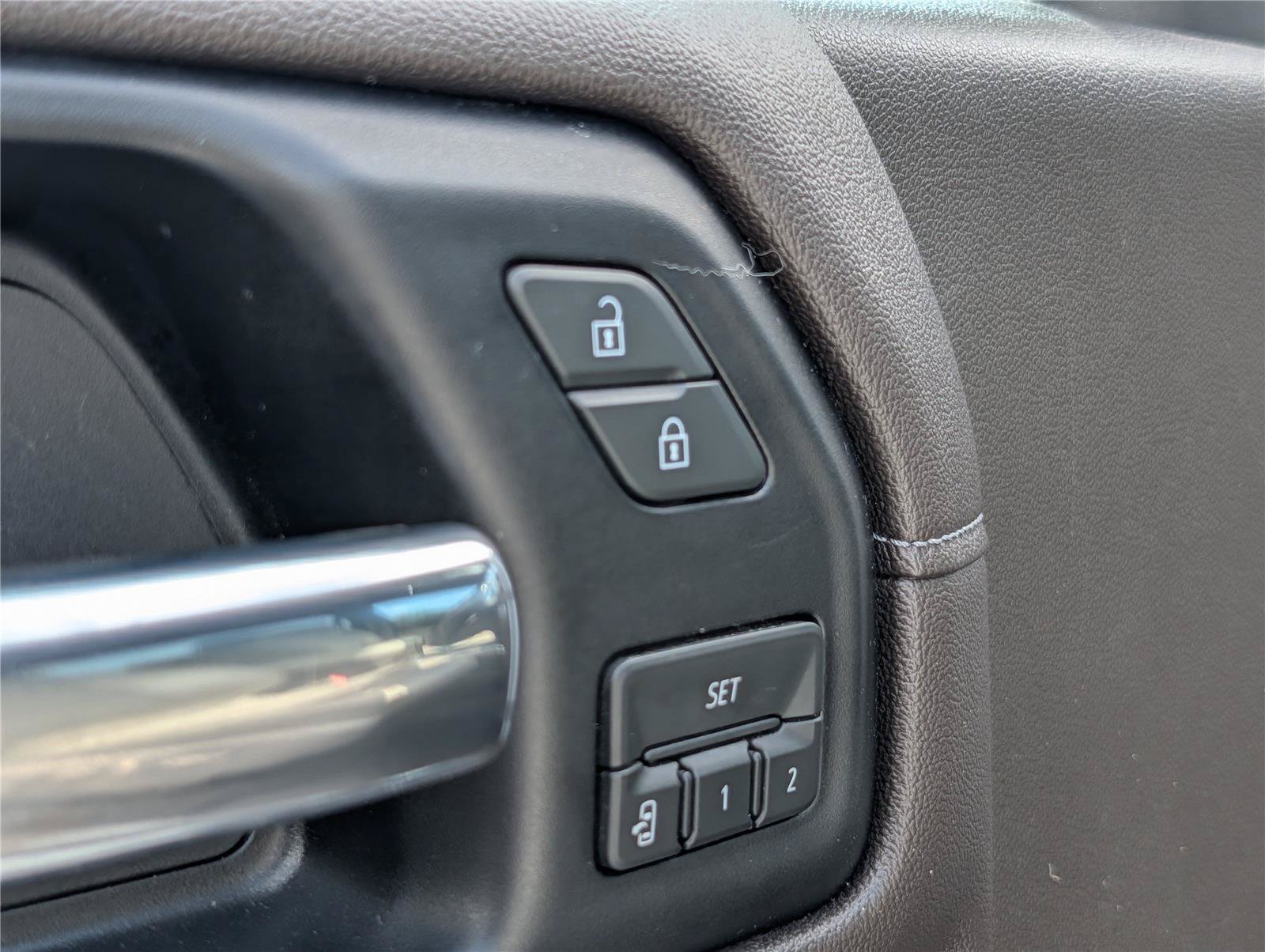 Used 2019 GMC Sierra 1500 SLT AWD/4WD image 19