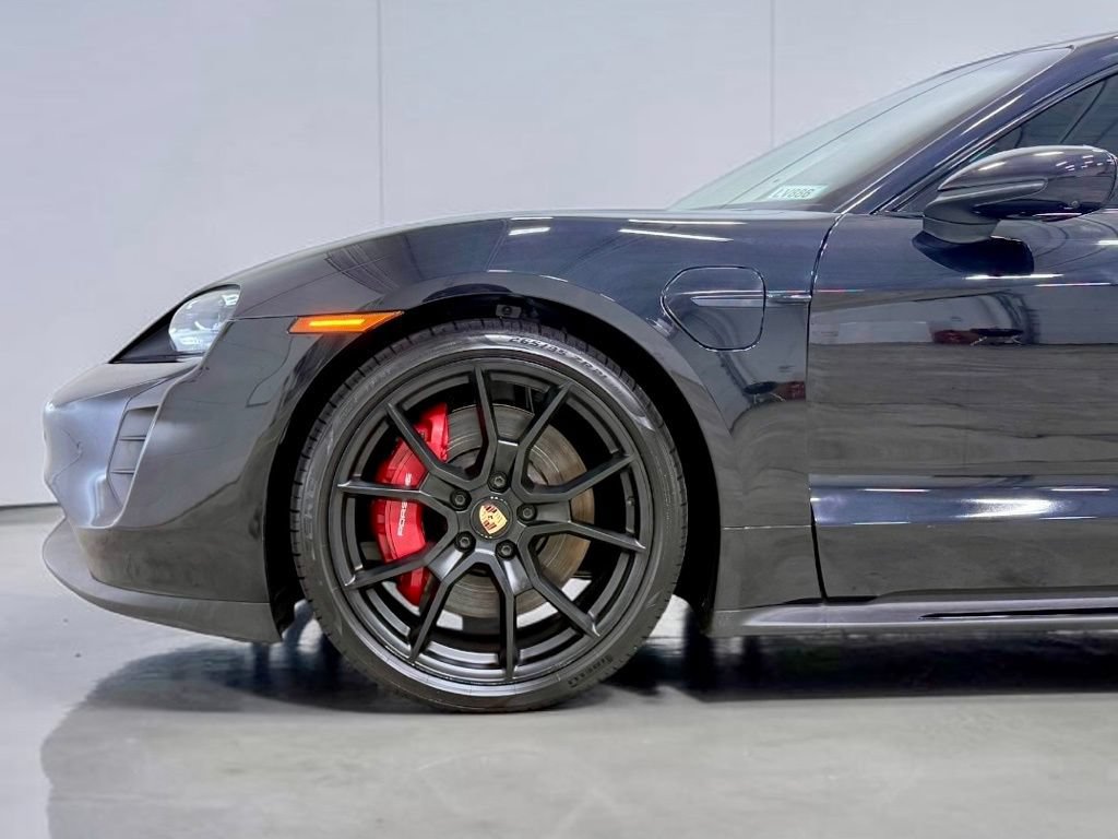 Used 2024 Porsche Taycan GTS AWD/4WD image 17
