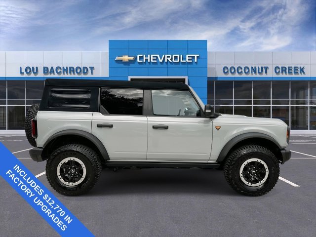 Used 2023 Ford Bronco Badlands AWD/4WD image 9