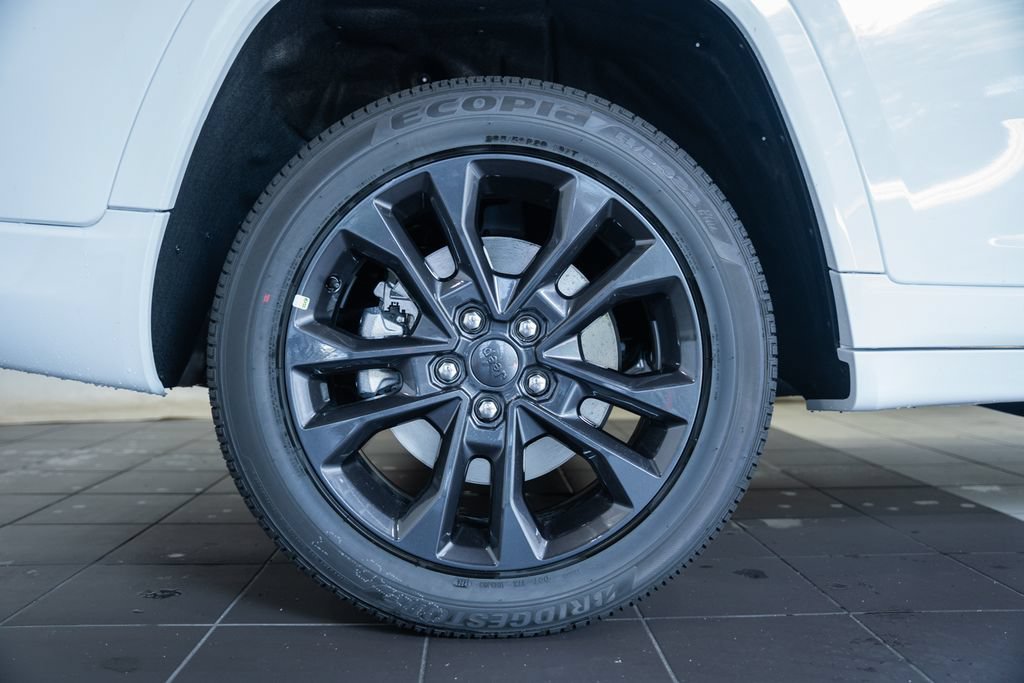 New 2026 Jeep Grand Cherokee L Limited AWD/4WD image 19