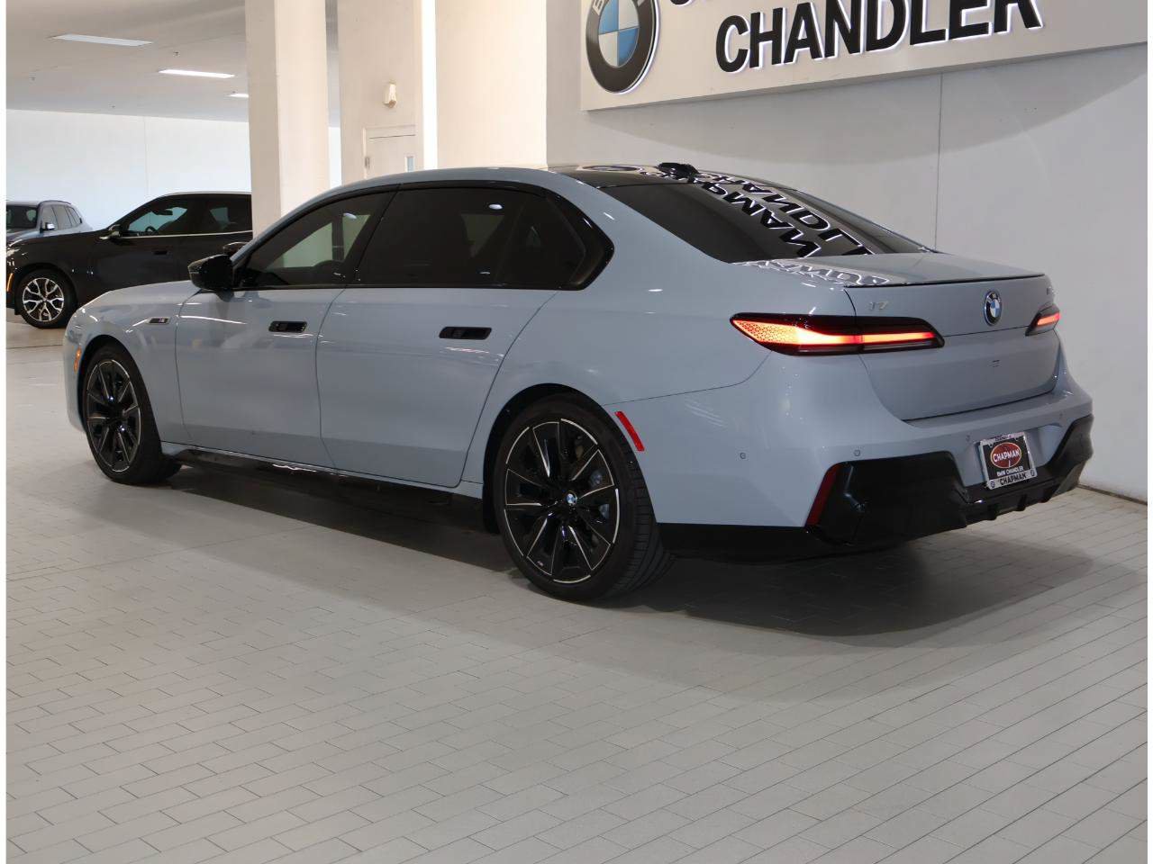 New 2026 BMW i7 M70 w/ Executive Package AWD/4WD image 5