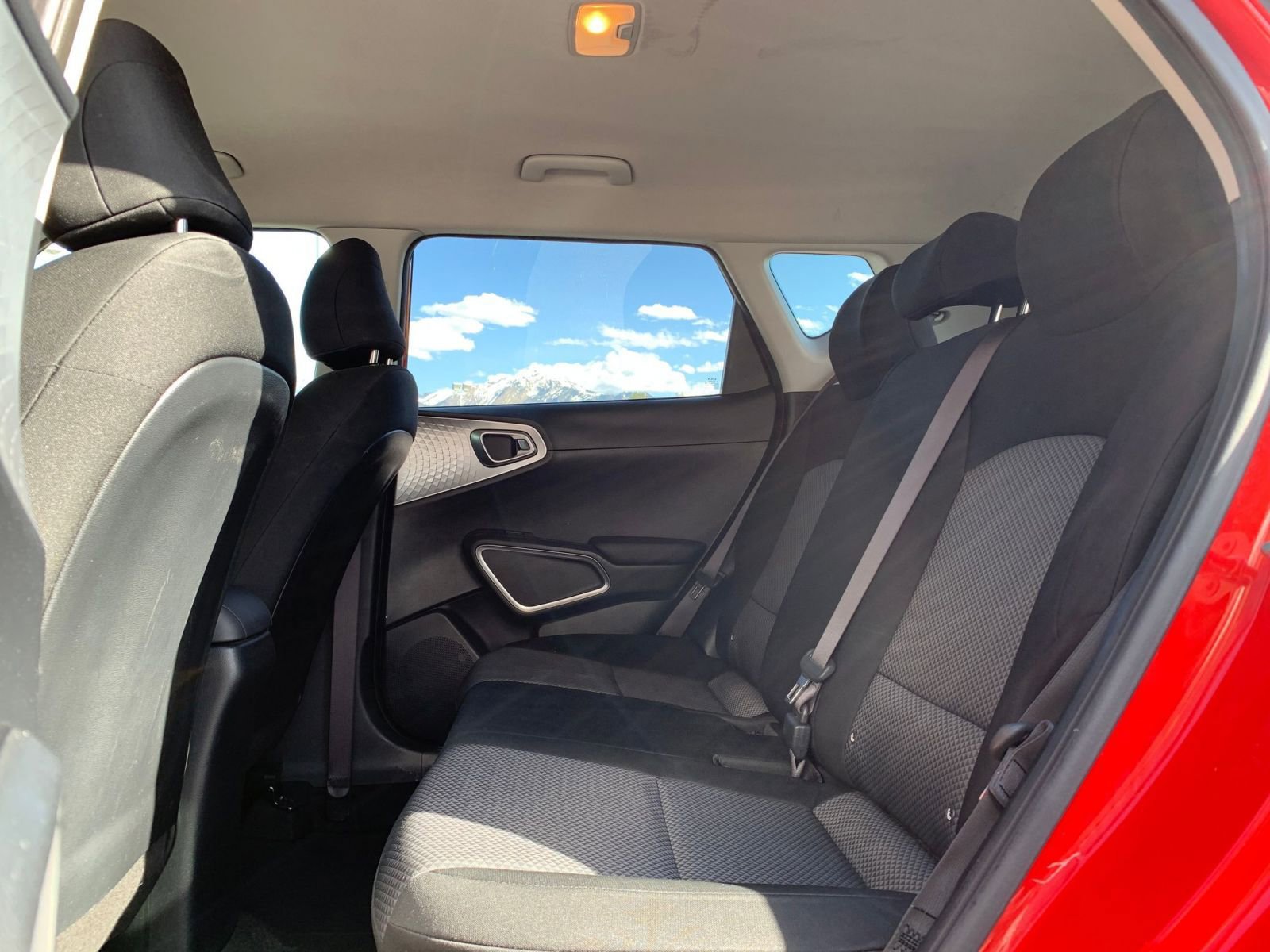 Used 2025 Kia Soul LX w/ LX Technology Package image 23