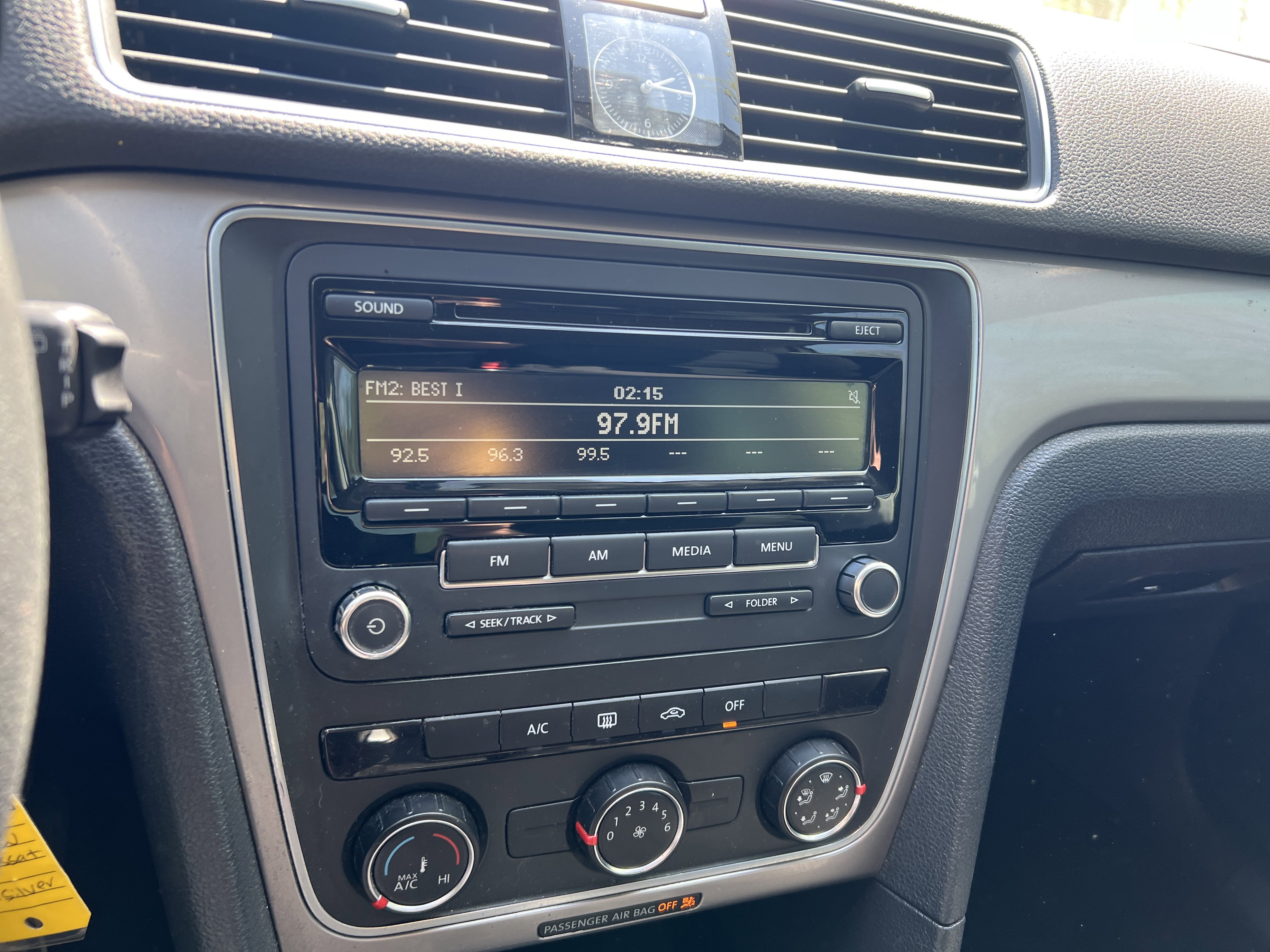 Used 2014 Volkswagen Passat S image 20