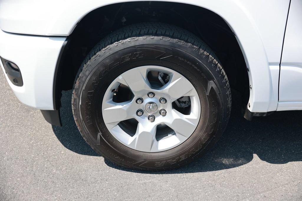 Used 2025 RAM 1500 Big Horn AWD/4WD image 12