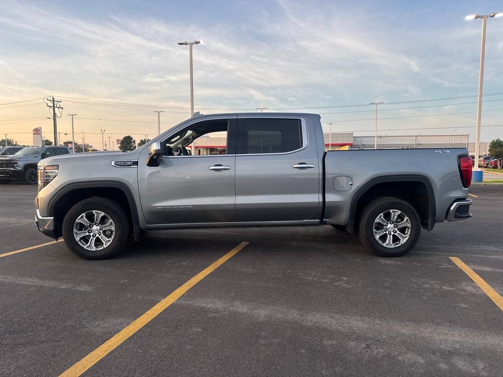 Used 2025 GMC Sierra 1500 SLT AWD/4WD image 3