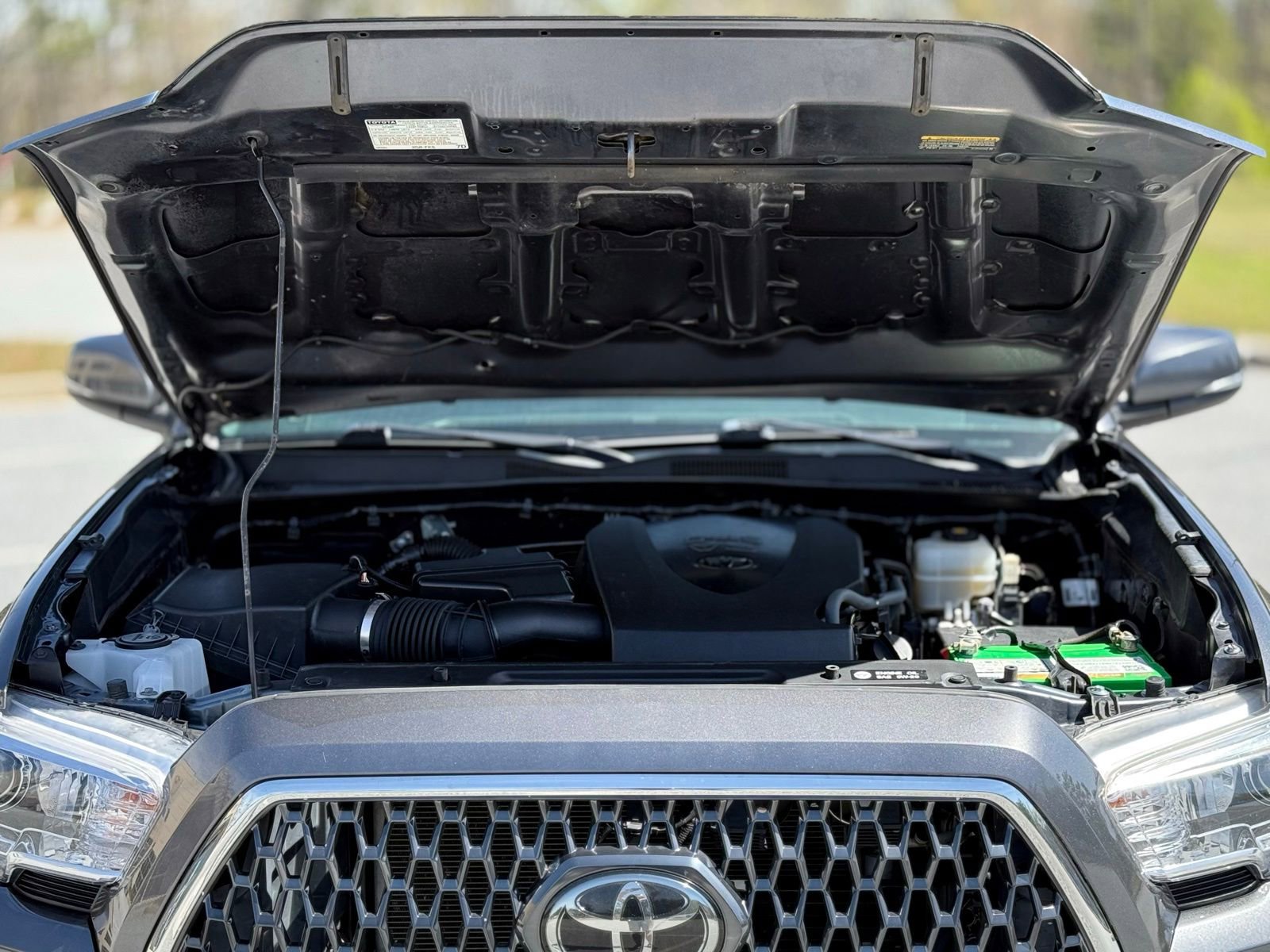 Used 2019 Toyota Tacoma TRD Off-Road w/ Technology Package image 46