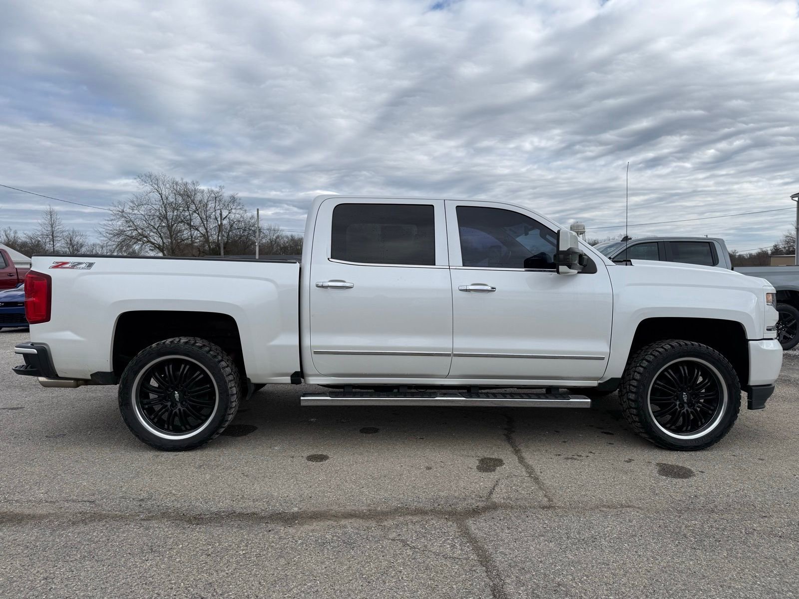 Used 2017 Chevrolet Silverado 1500 LTZ Z71 w/ LTZ Plus Package image 10