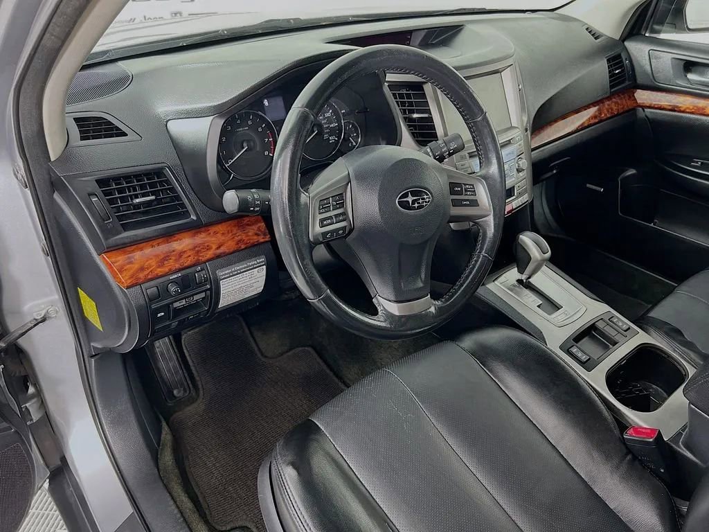 Used 2012 Subaru Outback 3.6R Limited image 10