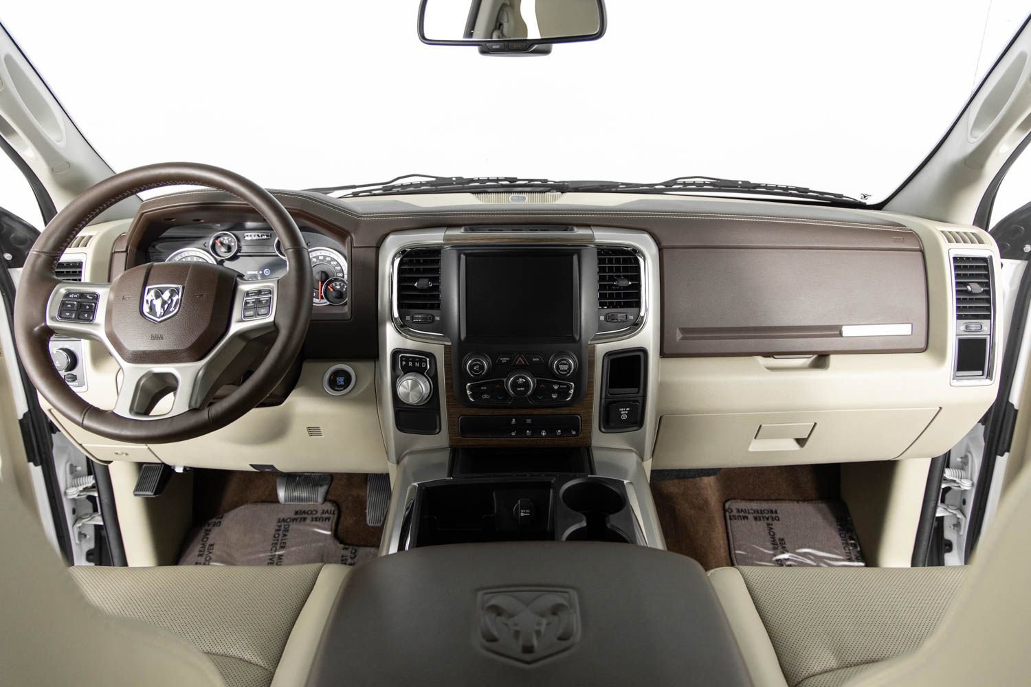 Used 2015 RAM 1500 Laramie w/ Convenience Group image 29