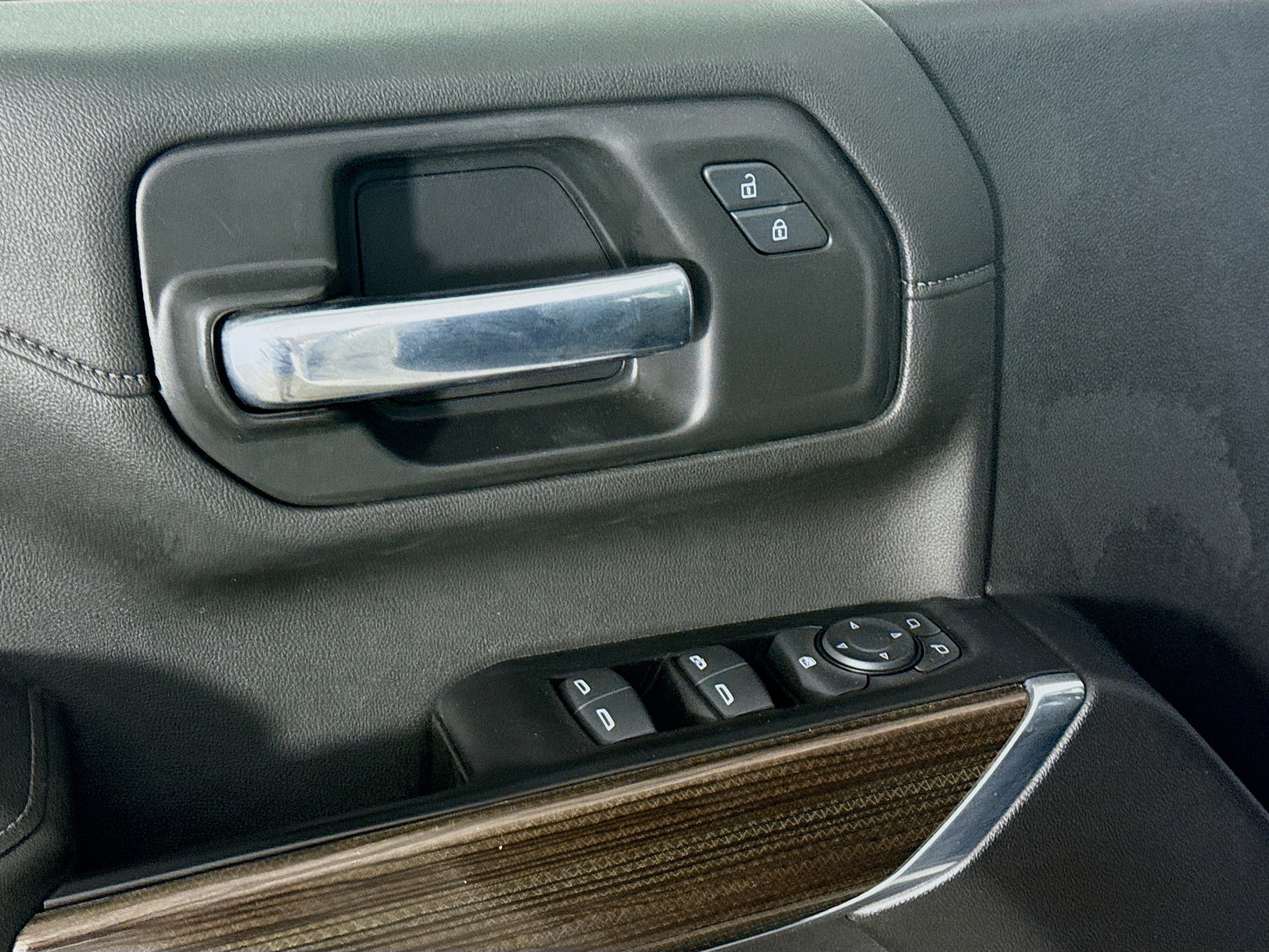 Used 2022 Chevrolet Silverado 2500 LT image 23