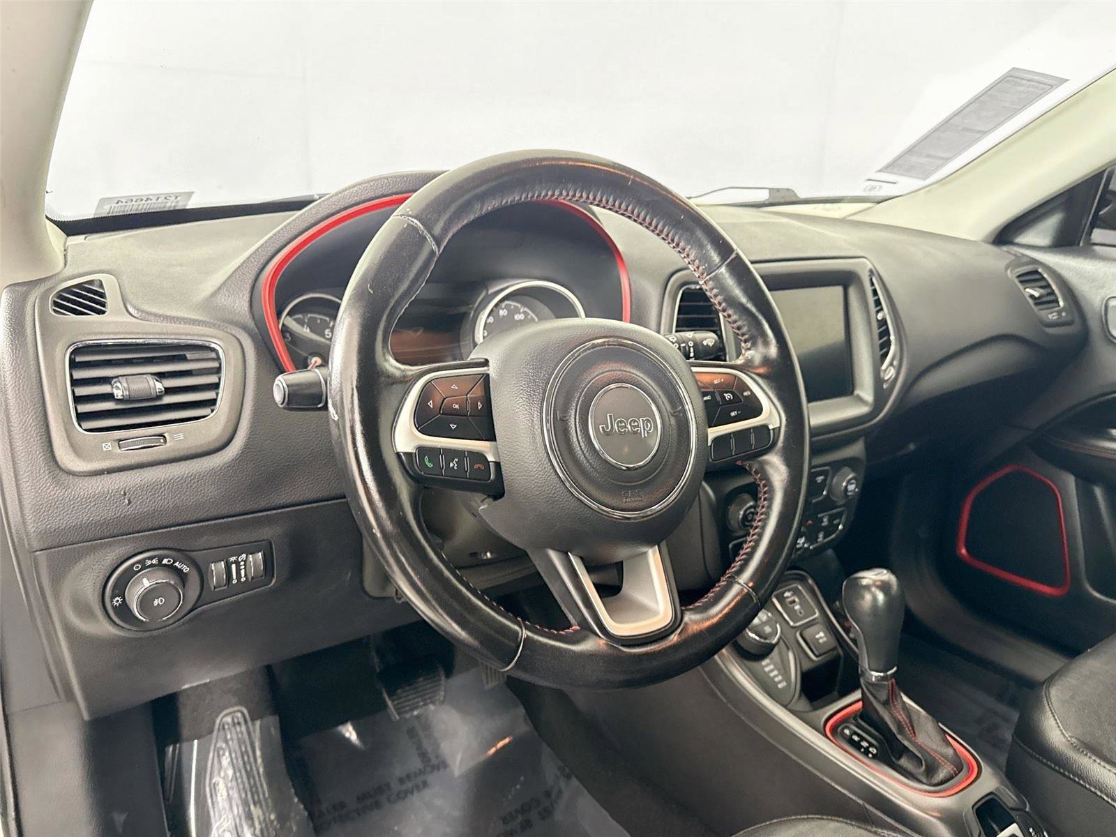 Used 2020 Jeep Compass Trailhawk image 13