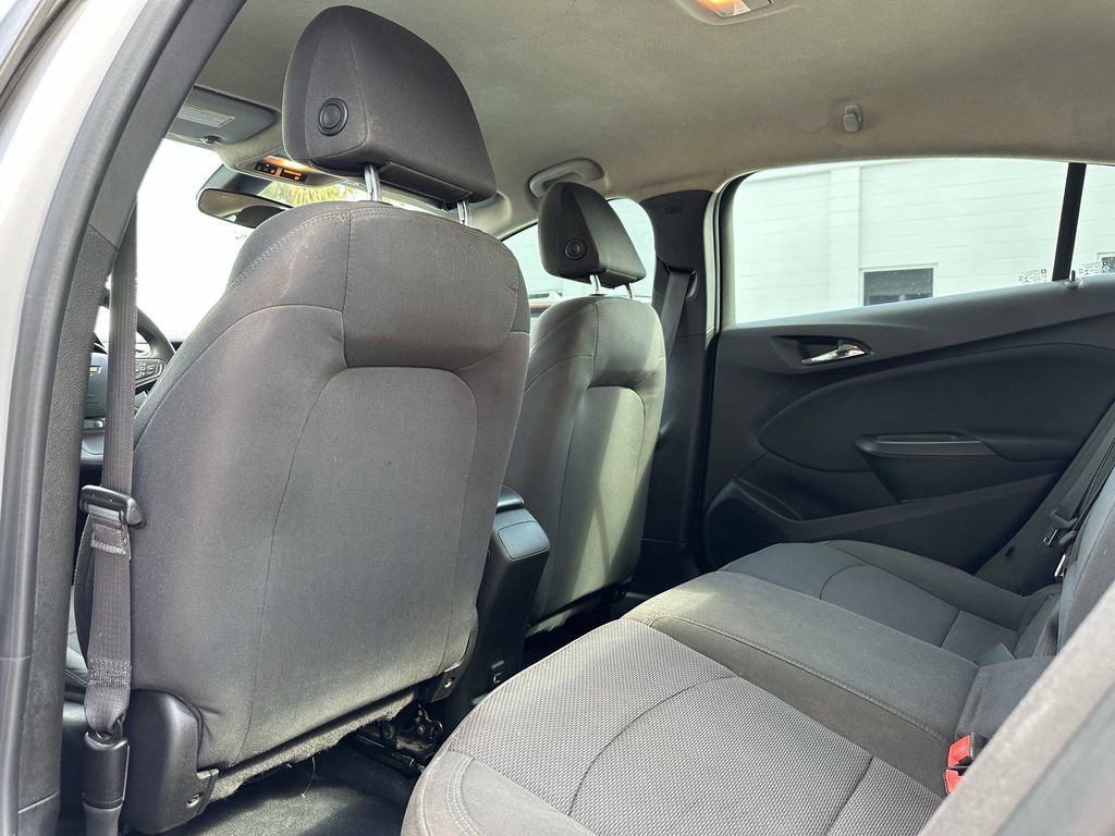 Used 2019 Chevrolet Cruze LT w/ Convenience Package image 18