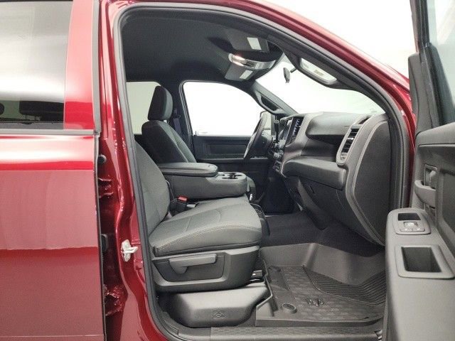 New 2024 RAM 3500 Tradesman image 27