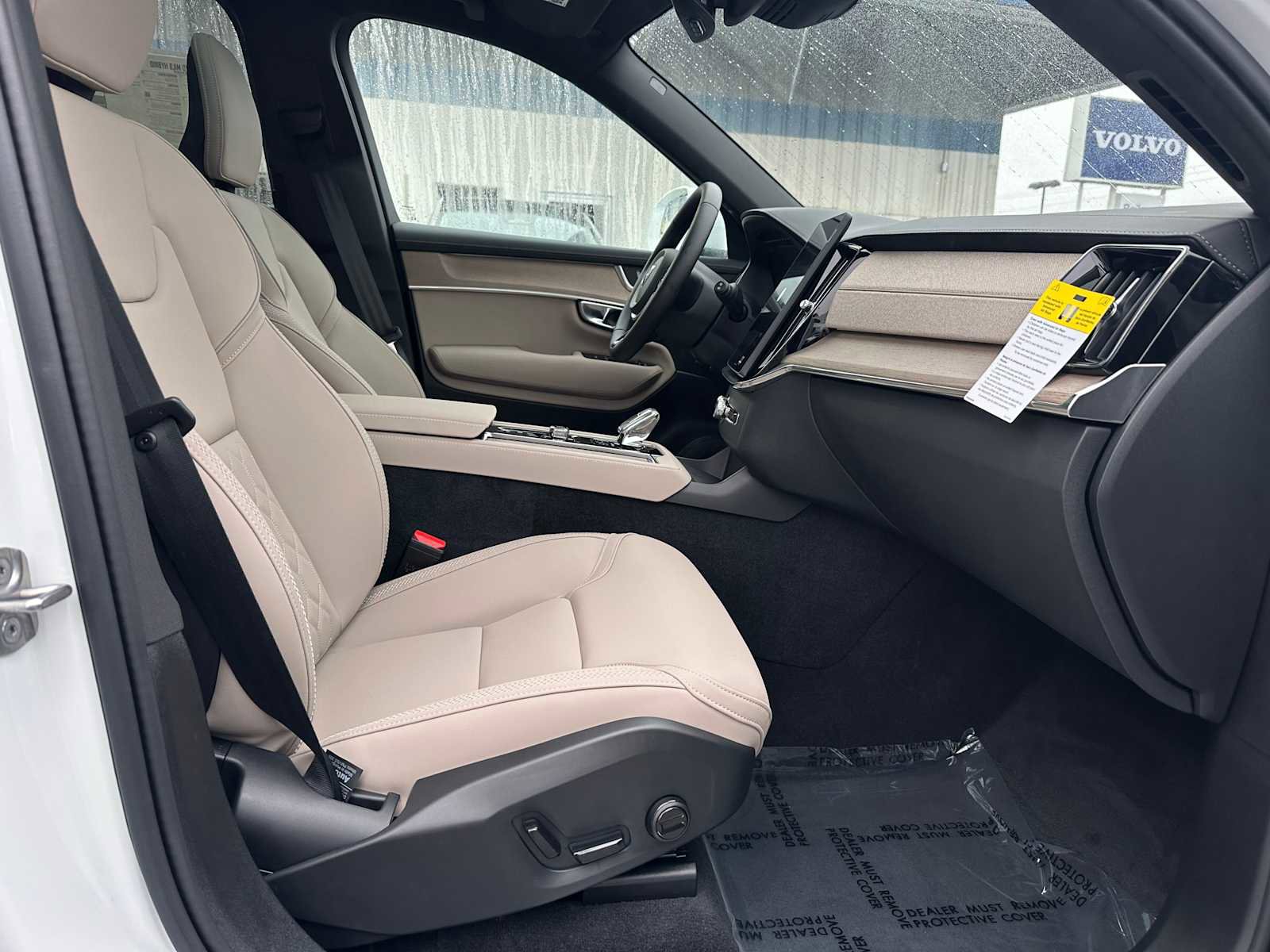 New 2026 Volvo XC90 B5 Core image 10