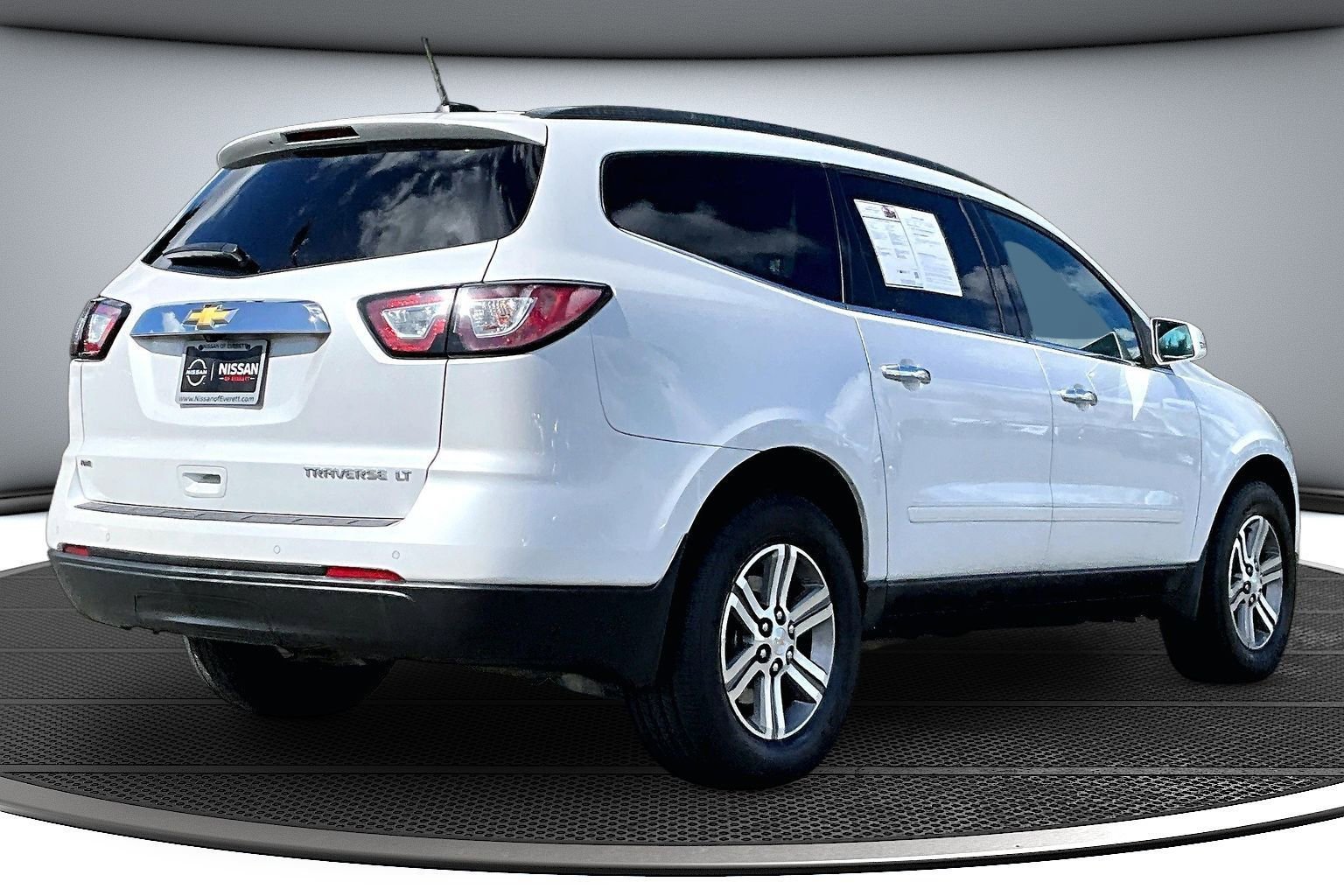 Used 2016 Chevrolet Traverse LT image 6