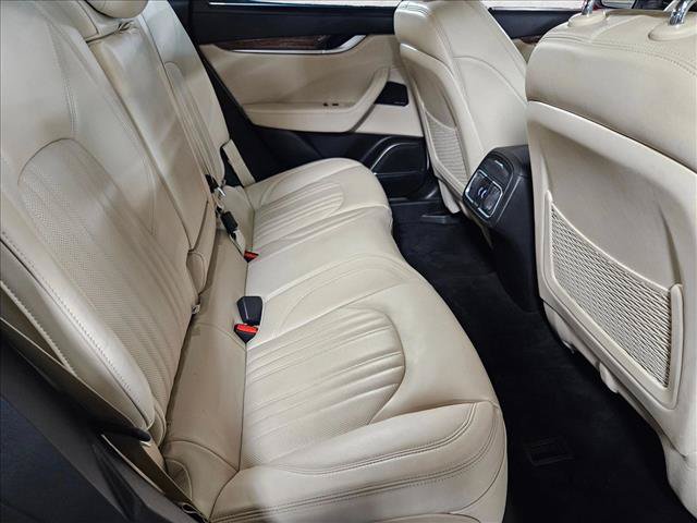 Used 2017 Maserati Levante AWD/4WD image 20