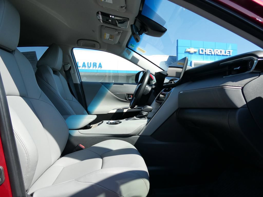 Used 2024 Toyota Venza XLE AWD/4WD image 15
