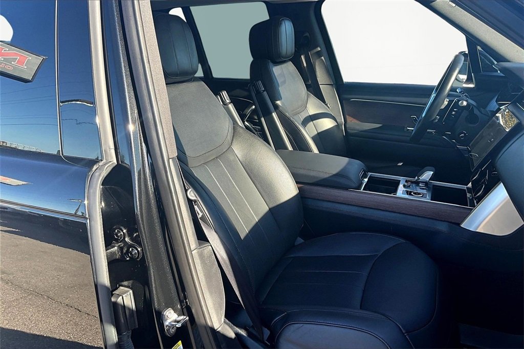 Used 2022 Land Rover Range Rover SE image 7