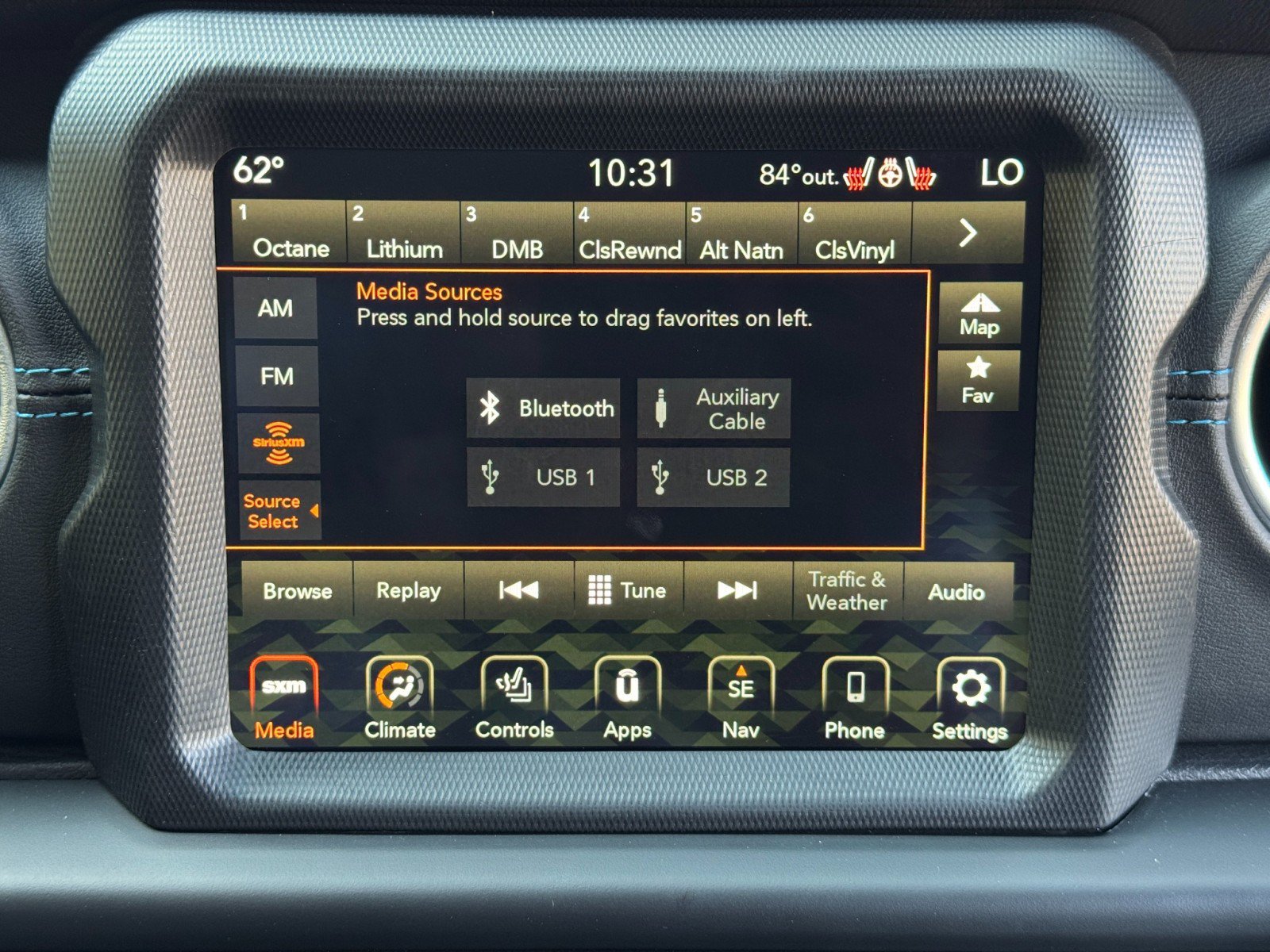 Used 2022 Jeep Wrangler Unlimited Rubicon 4xe w/ Cold Weather Group AWD/4WD image 28