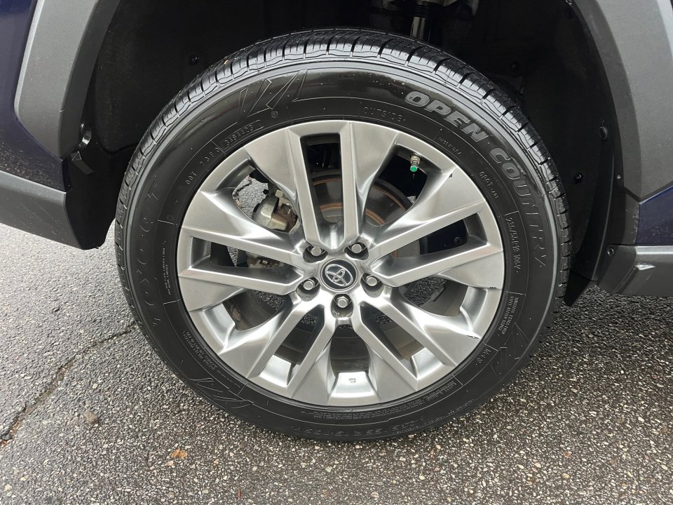 Used 2019 Toyota RAV4 XLE Premium w/ Phone Cable & Charge Package image 24
