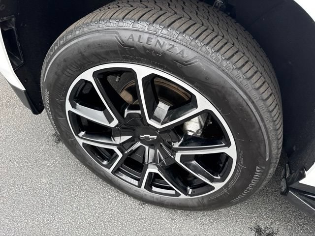 Used 2026 Chevrolet Suburban RST AWD/4WD image 35