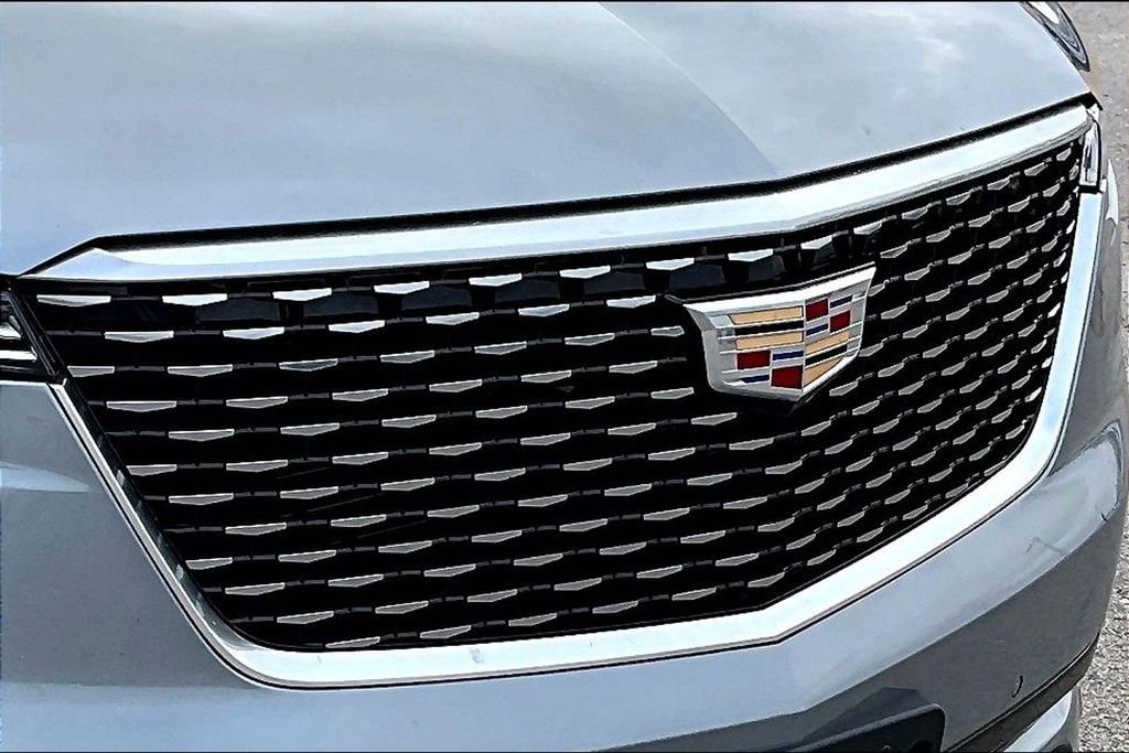 Certified 2025 Cadillac XT6 Premium Luxury AWD/4WD image 29