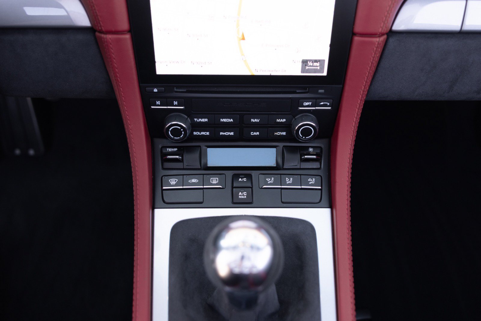 Used 2020 Porsche 718 Boxster Spyder RWD image 59