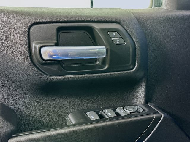 Certified 2023 Chevrolet Silverado 1500 Custom Trail Boss w/ LPO, Dark Essentials Package AWD/4WD image 17