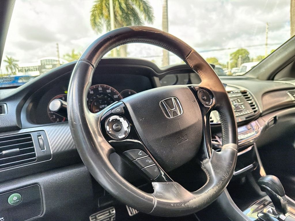 Used 2017 Honda Accord Sport image 20