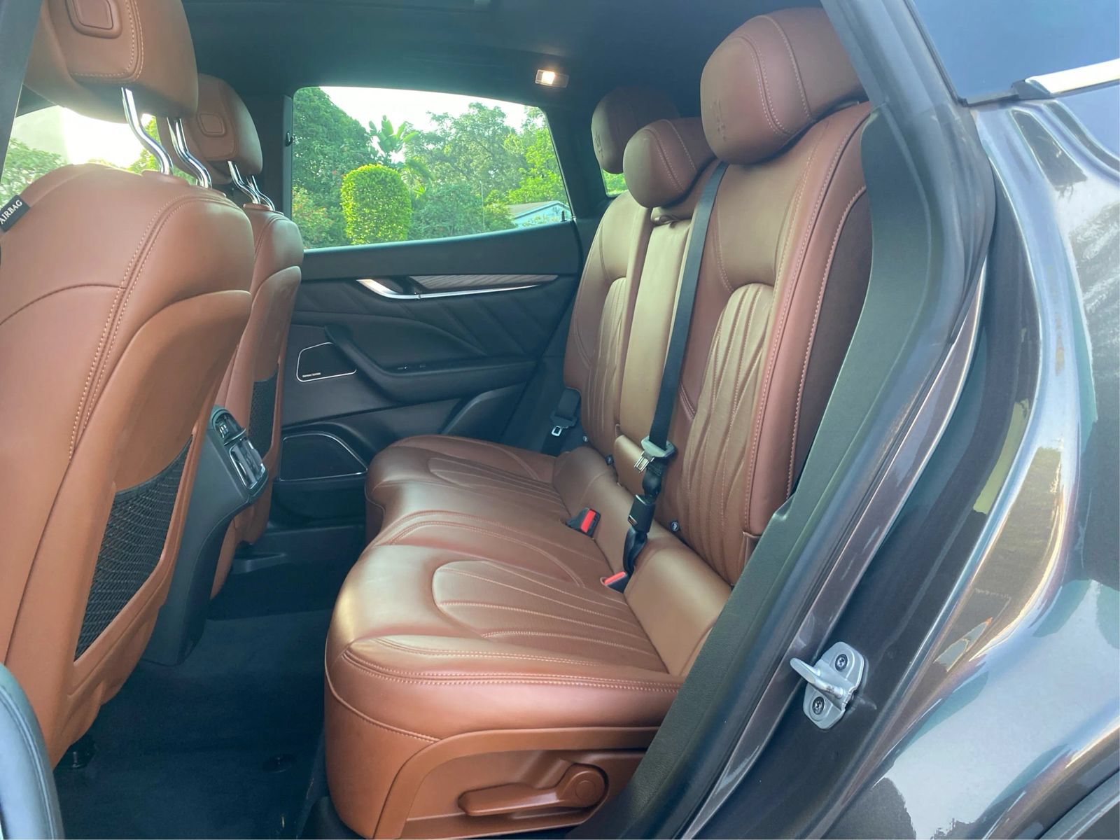 Used 2019 Maserati Levante GranLusso AWD/4WD image 10