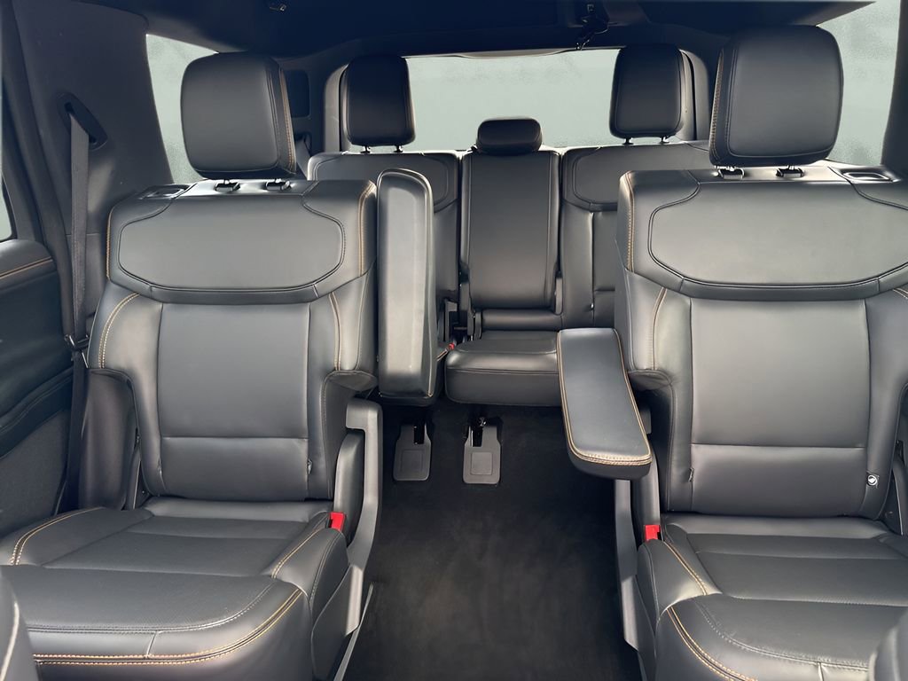 Used 2025 Ford Expedition Tremor AWD/4WD image 12