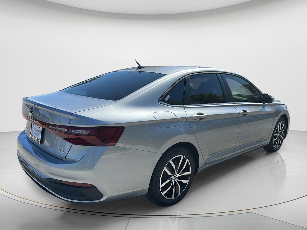 New 2026 Volkswagen Jetta SE image 5