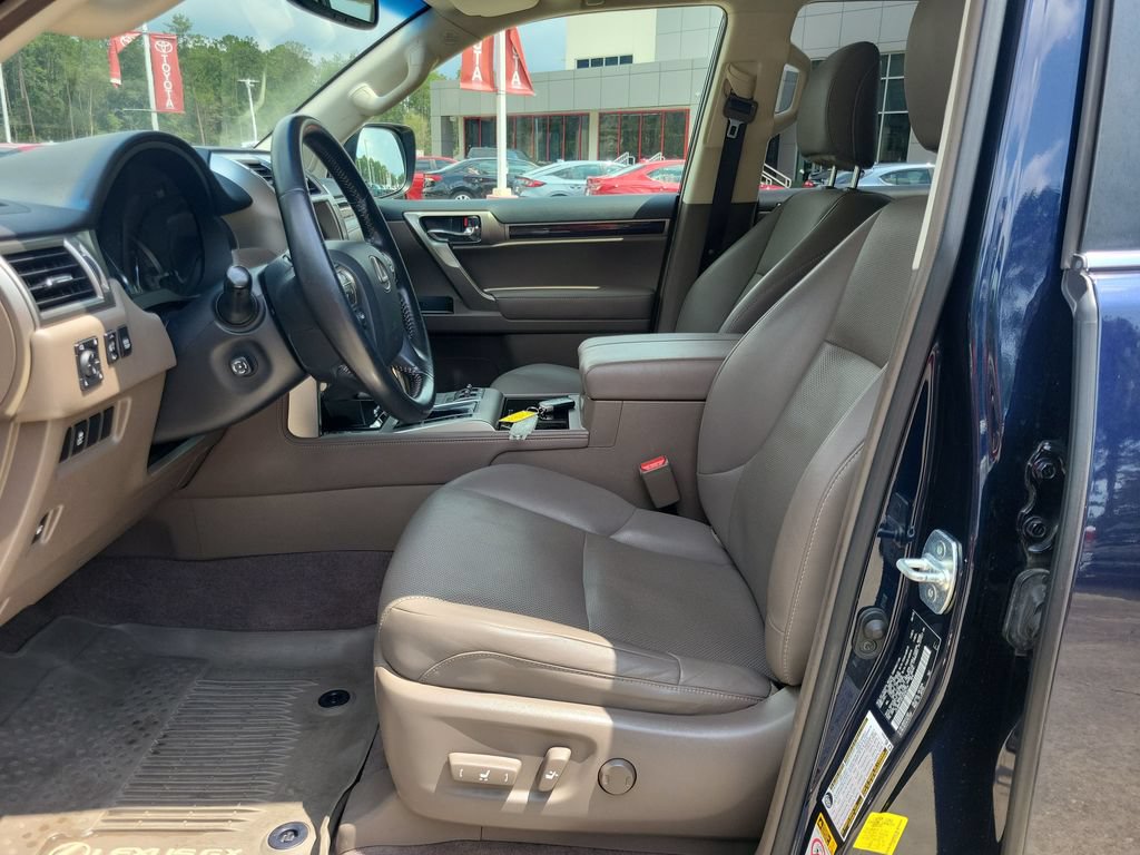 Used 2018 Lexus GX 460 w/ Navigation Package AWD/4WD image 16