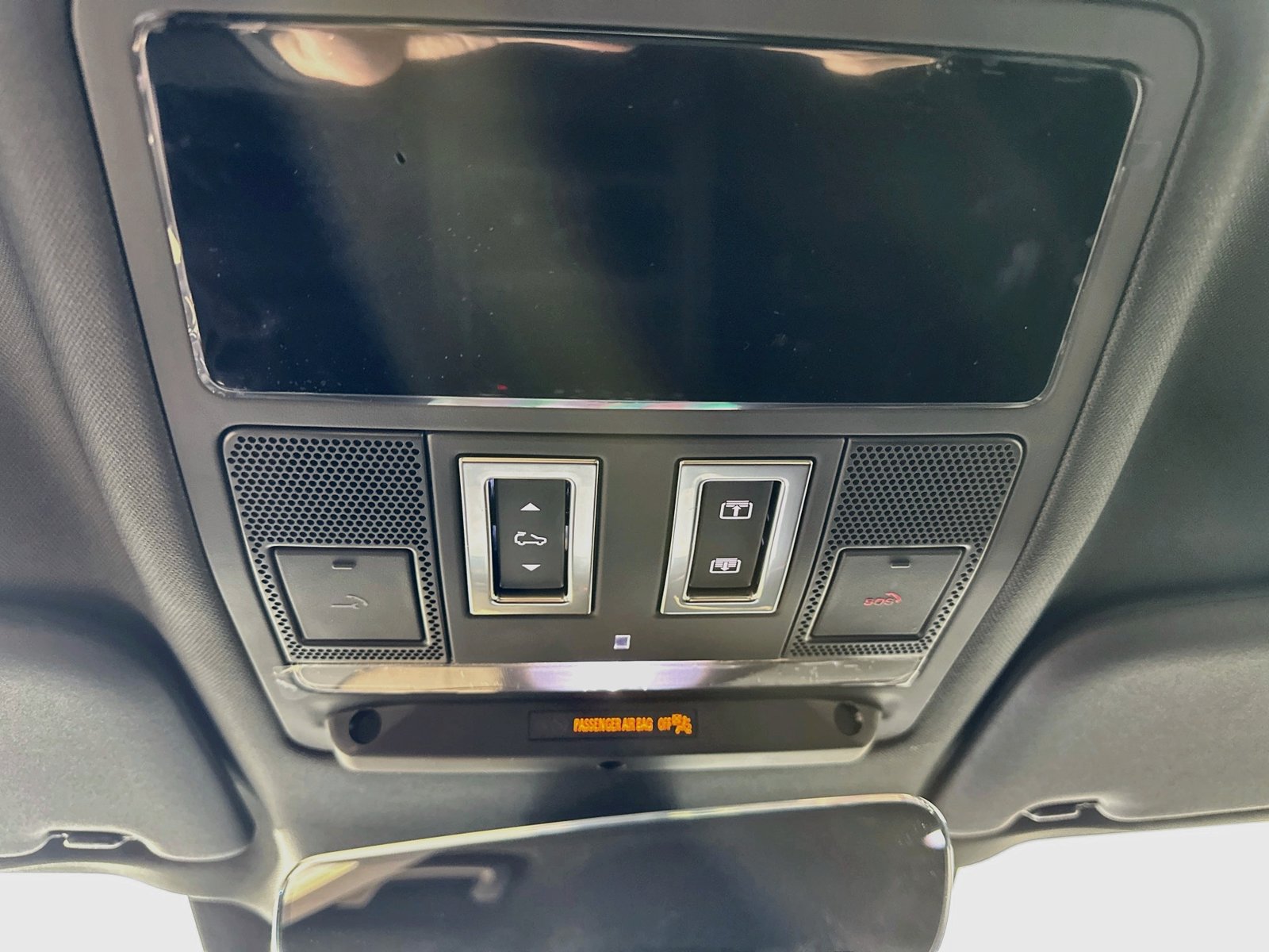 New 2026 Land Rover Defender 110 S AWD/4WD image 32