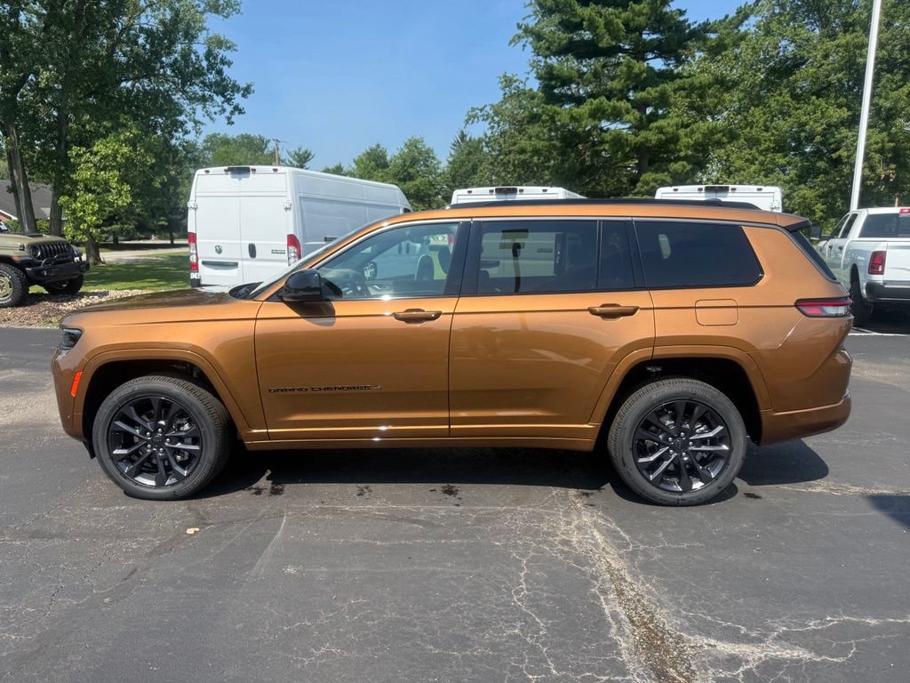 New 2026 Jeep Grand Cherokee L Limited AWD/4WD image 7